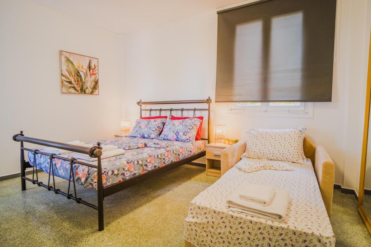 Green Apartment Ground Floor Feel Like Home Properties Saronida Exterior foto