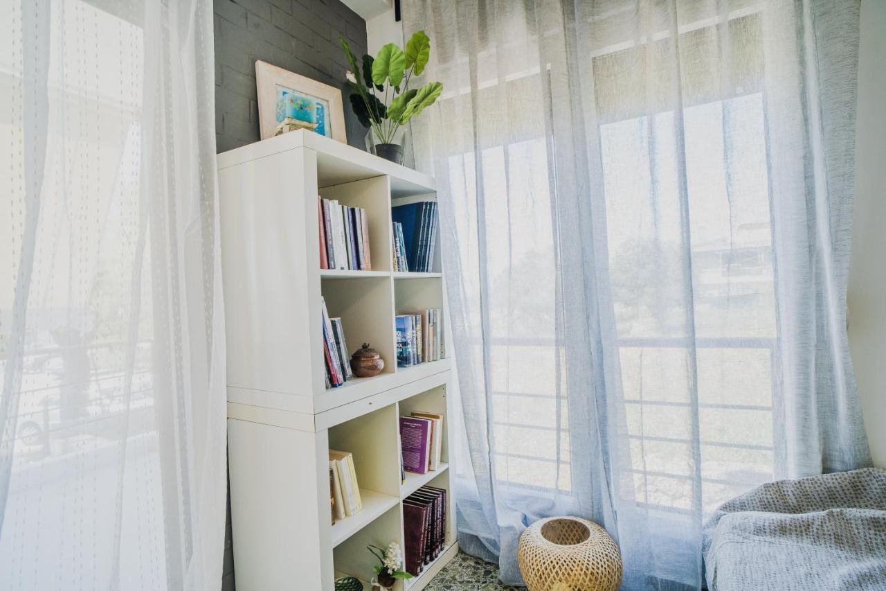 Green Apartment Ground Floor Feel Like Home Properties Saronida Exterior foto