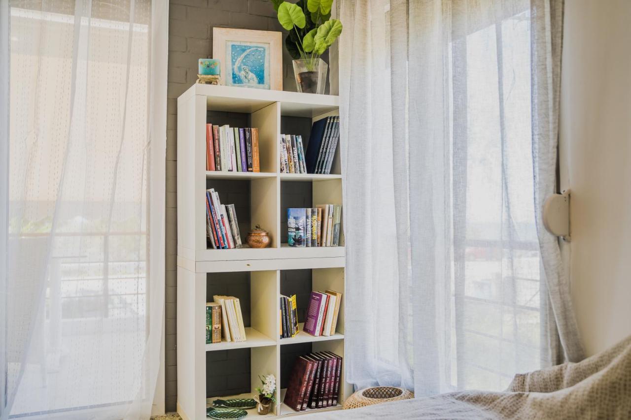 Green Apartment Ground Floor Feel Like Home Properties Saronida Exterior foto